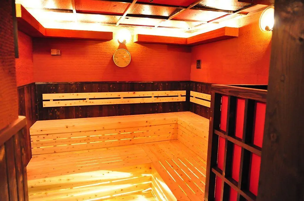 Capsule Hotel & Sauna Ikebukuro Plaza Токио