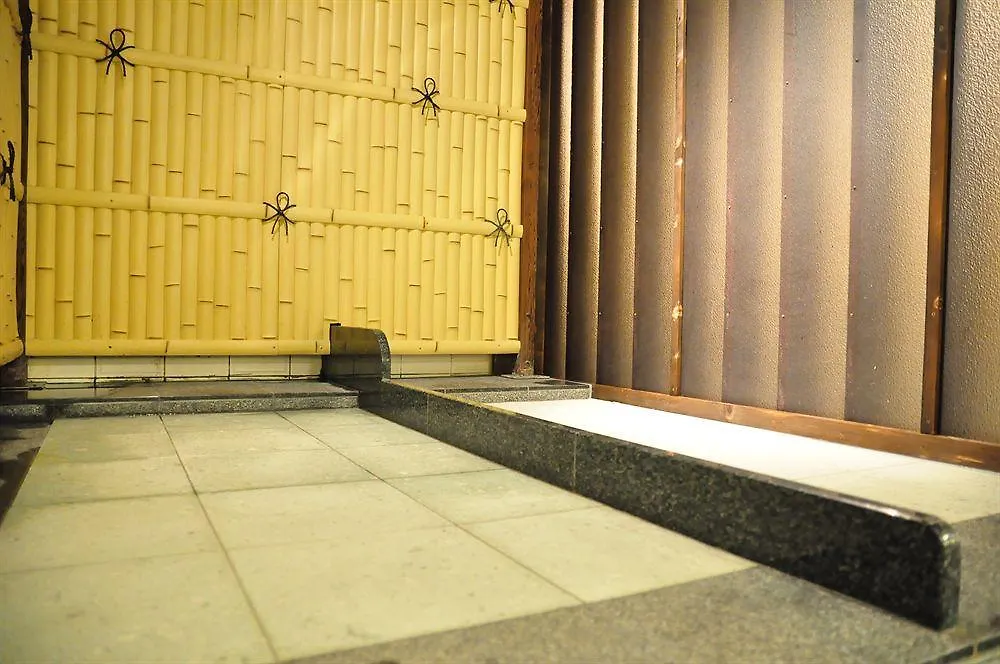 Capsule Hotel & Sauna Ikebukuro Plaza Токио