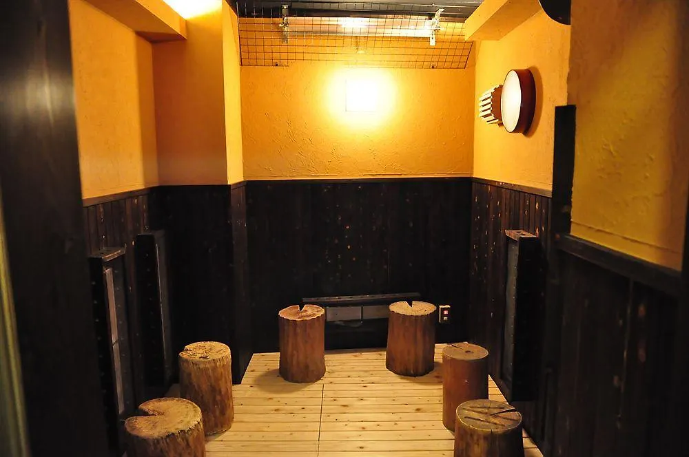 Capsule Hotel & Sauna Ikebukuro Plaza Токио