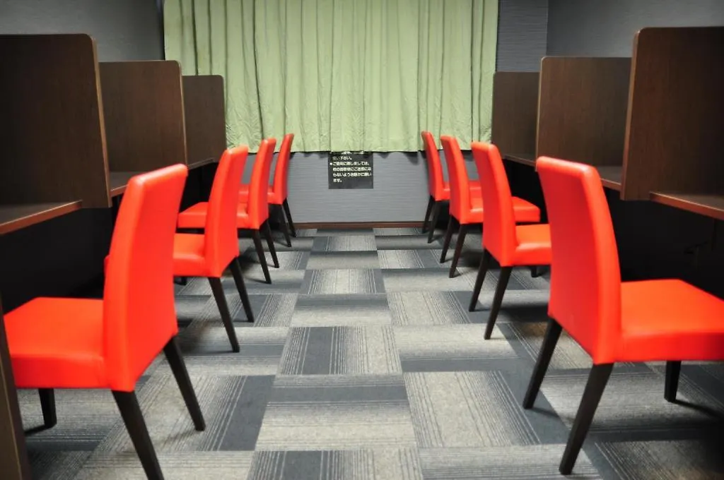 Capsule Hotel & Sauna Ikebukuro Plaza Токио